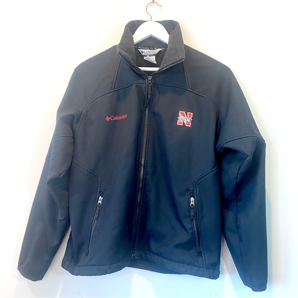 Columbia Black Ascender softshell jacket Red Nebraska Cornhuskers logo Mediu
